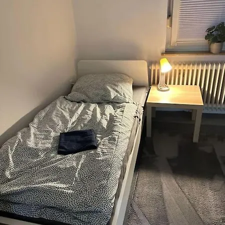 Bahnhofsnahe Personalunterkunft In 1 Apartamento